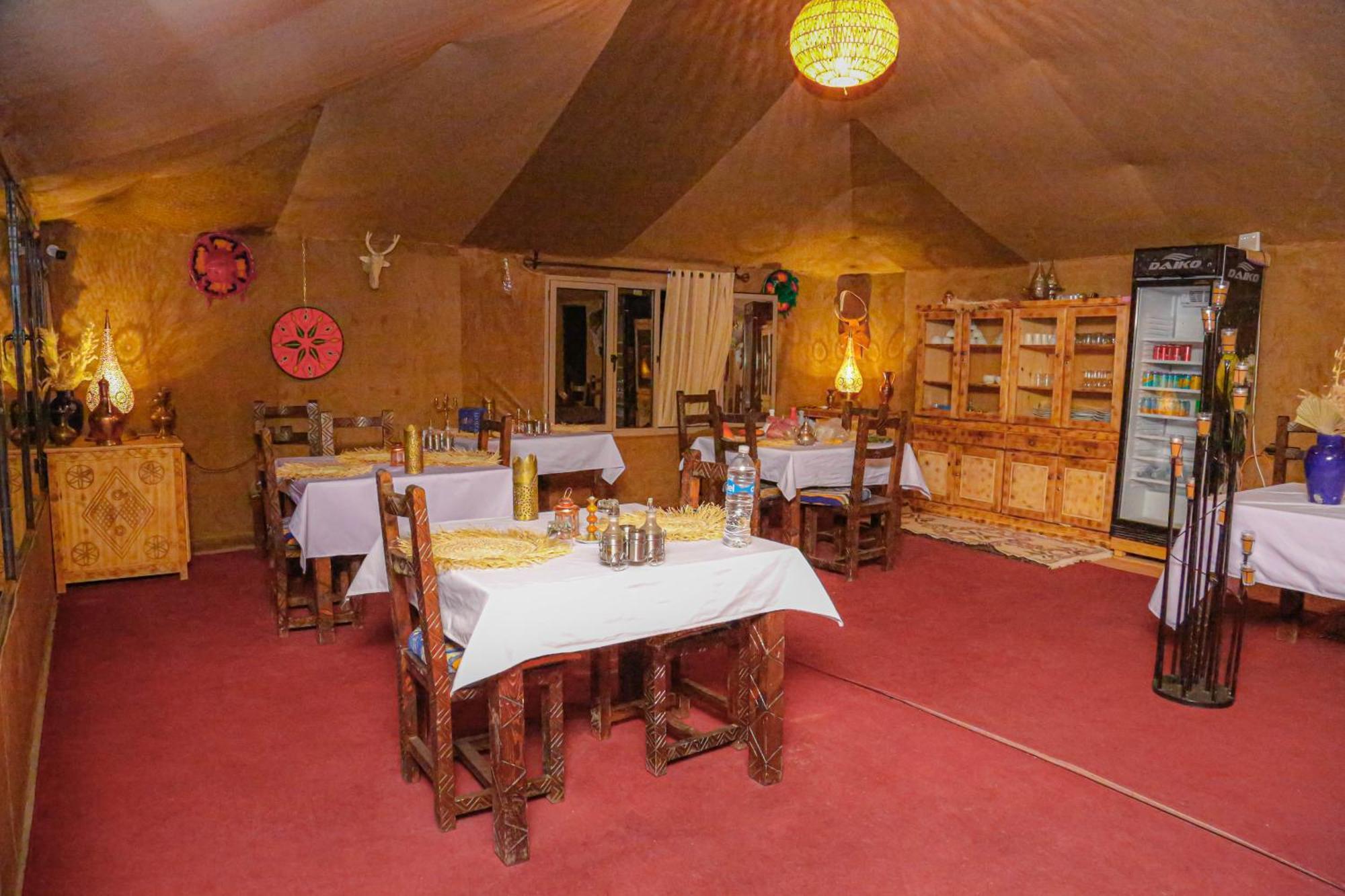 Hassan Luxury Camp 梅尔祖卡 外观 照片
