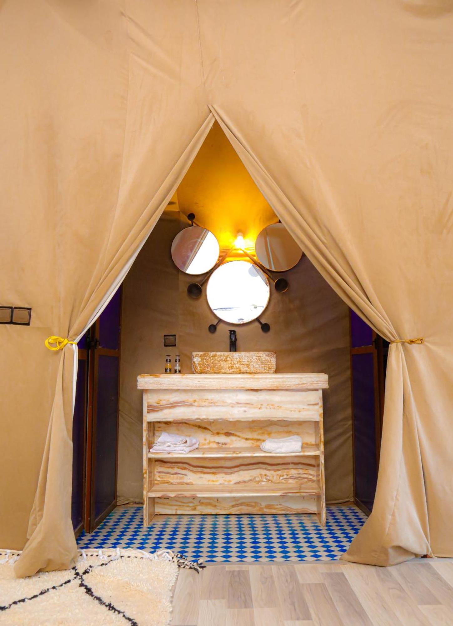 Hassan Luxury Camp 梅尔祖卡 外观 照片